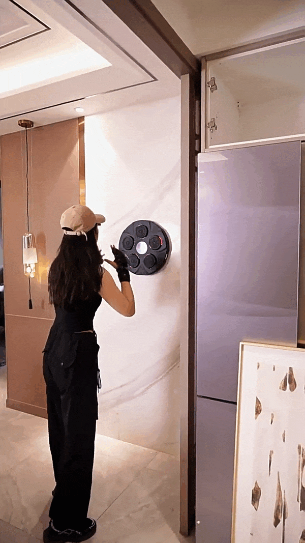 Intelligent music boxing machine